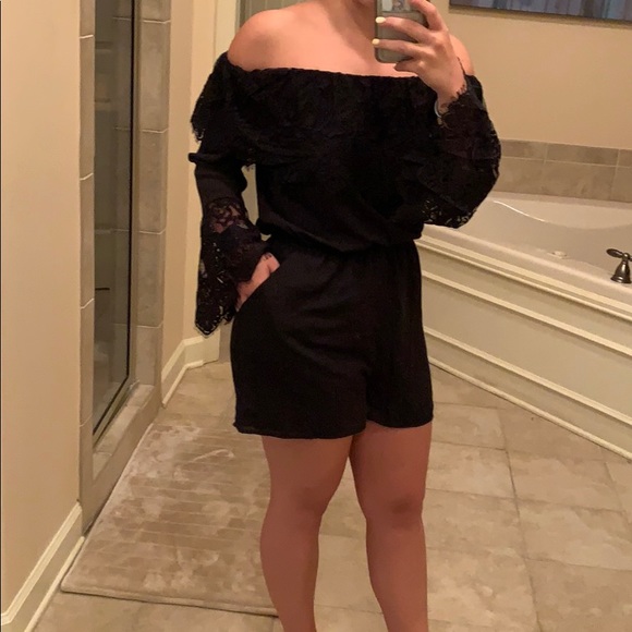 BB Dakota Black Off the Shoulder Romper - Picture 3 of 4